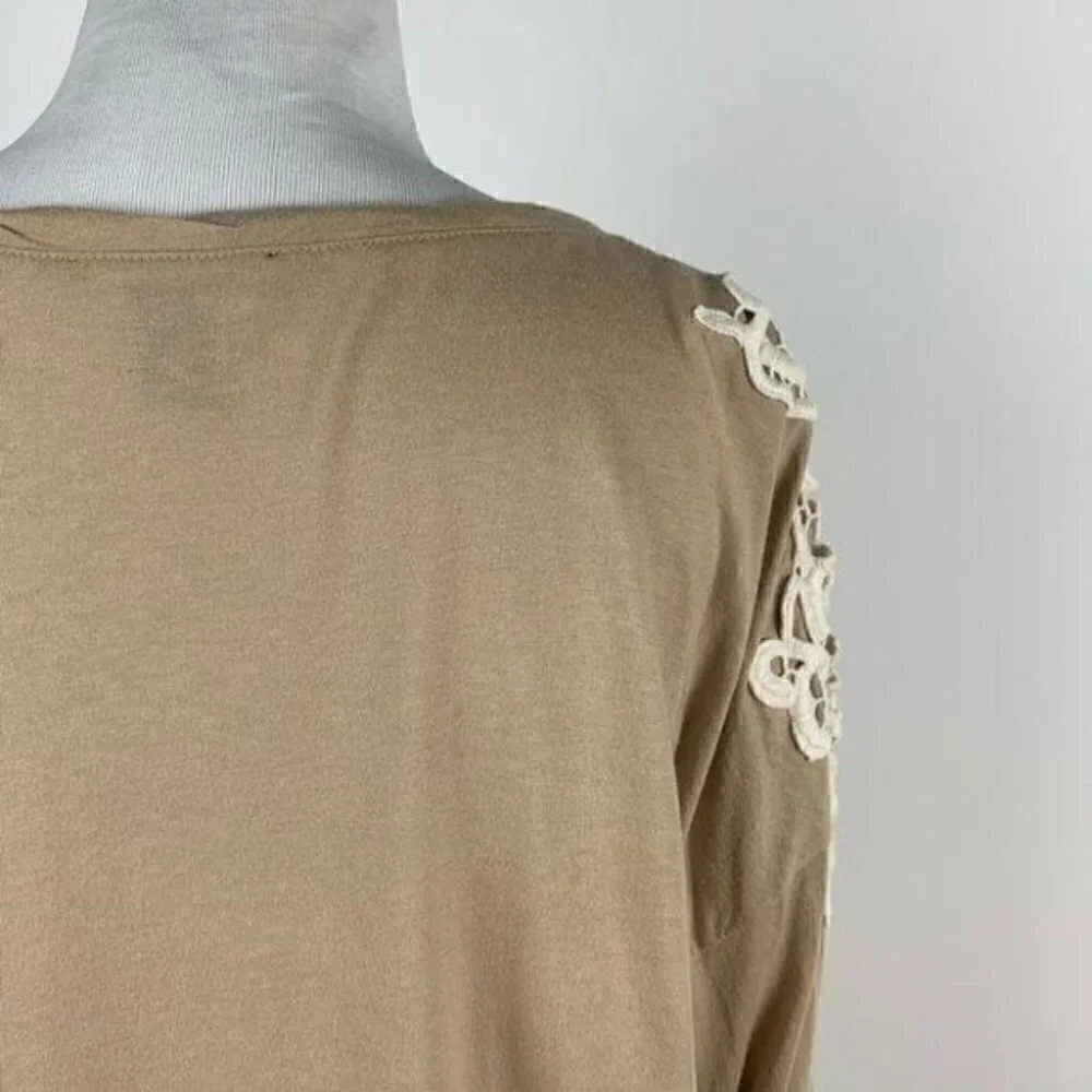 Forever 21 top size M Tan taupe crochet shoulders